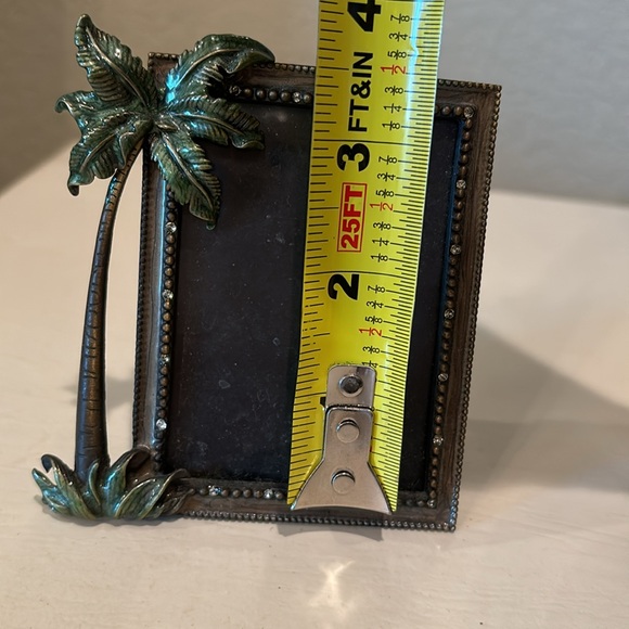 2 small picture frames - Picture 6 of 6